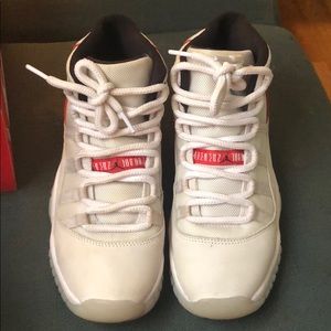 Air Jordan 11’s retro platinum tint
